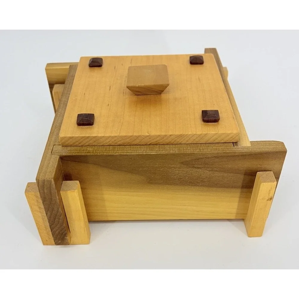 Vintage Handcrafted Craftsman Style Wooden Keepsake Trinket Box Wood
